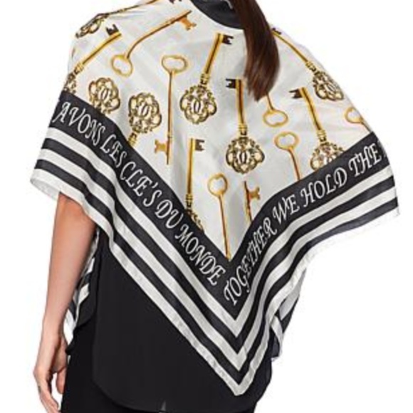 Clever Carriage Company Women Power Key 100% Silk - Picture 6 of 8